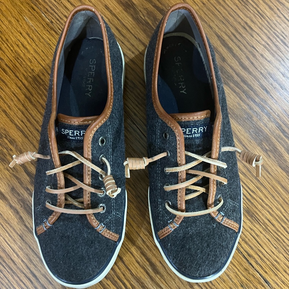 Sperry Shoes Womens 8.5M Seacoast Varsity Casual Low Sneakers